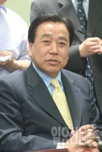 김정길 전 장관 정계은퇴, 야권 "안타깝다" 반응 줄이어