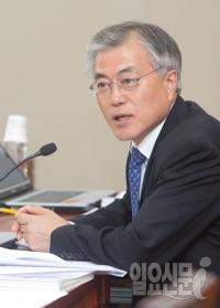 청와대, '문재인 의원 관련 기사' 외압 의혹 '일파만파'