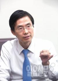 조경태 "당 지도부 흔들지 말라", 문재인에 일침