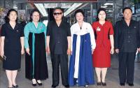 김정은을 치마폭으로 휘감았다 북한 권력녀 3인