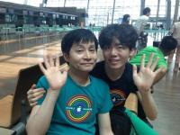 김조광수·김승환 커플 공항 인증샷 "다정한 커플티, 연인 맞죠"