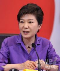 박 대통령 지지율 63%, 취임 이후 최고치…방중 효과 '톡톡'