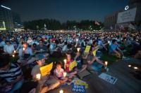 [포토] 국정원 규탄을 위해 서울광장에 모인 촛불들