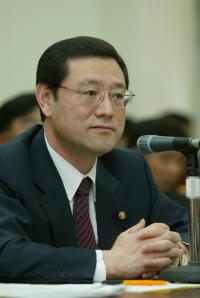이용섭 민주당 의원, "안철수와 호남에서는 선의의 경쟁, 비호남은 연대"
