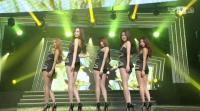 걸그룹 타이티, 쇼케이스에서 벗더니 컴백 무대도 '아슬'