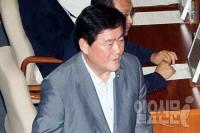 'NLL정국 출구전략' 최경환 실축 논란