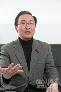 노회찬, "민주당, 장외로 나섰다기보다 내몰린 것"