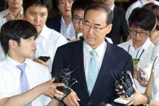 검찰, 국세청 비리 수사 앞과 뒤