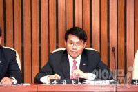 휴가정국 이슈메이커 윤상현 의원 존재감의 비밀