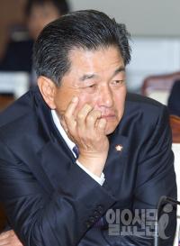 신학용 "미인증시설 이용 많아…해병대 사설캠프 참사 벌써 잊었나"