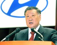 정몽구 현대차그룹 회장, 1년 7개월만에 유럽행
