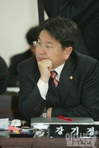 민주당 강기정 의원-청와대 경호팀 '유혈 폭력' 사태 진실은
