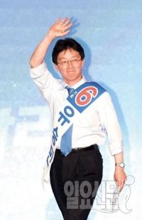 유승민 '박창신 신부 망언' 국방위 규탄 결의안 채택 제안