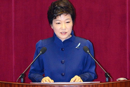 ‘나대로 정치’ 논란 박근혜의 ‘이분법’ 위험하다