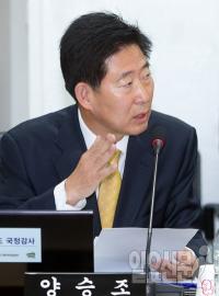 양승조 "박 대통령, 박정희 비극적 전철 밟을 수 있다" 정국 냉각