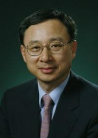 KT 차기 회장에 '황의 법칙' 황창규 전 삼성전자 사장 내정
