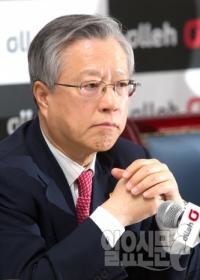 '횡령·배임'의혹 이석채 KT 전 회장, 검찰 출석