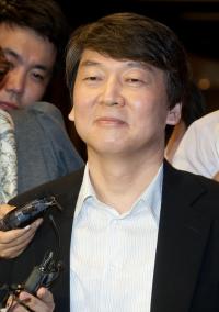 안철수 신당, 지지율 2위…민주당과 격차 11.6%