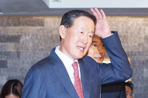 허창수 GS 회장 연속 악재 가시밭길