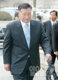 정몽구 현대차 회장, 현대제철 등기임원 사퇴