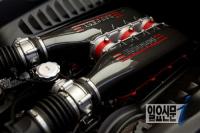 페라리 458 스페치알레의 강력한 V8 엔진