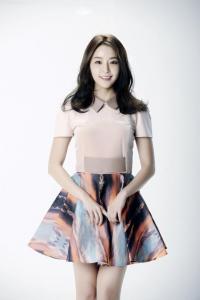 정유미 ‘봄의 여신’ 등득..상큼한 마크스, 잘록한 허리 "눈에 띄네"