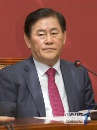 최경환, 안철수 향해 "너나 잘해" 막말 논란 