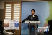 송영길 '원도심 숙박투어'.."손 붙잡고 눈빛 맞추며 인천 미래 대화"