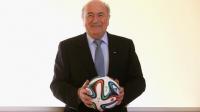 UEFA 위원, FIFA 블래터 회장 퇴진 촉구…“FIFA 비리의혹 개선 의지 없어”