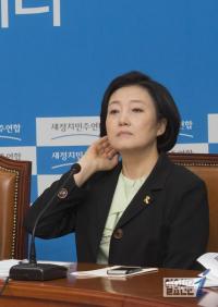 박영선 원내대표, “저도 부드러운 여자에요”
