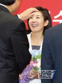 날개 단 나경원