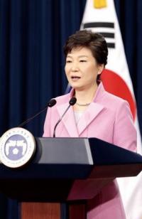 박 대통령, 군 지휘관들에 “이순신 리더십” 강조 