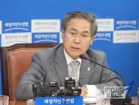 우윤근 신임 원내대표 "우윤근 계파는 없다" 강조