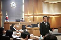 끊이지 않는 법원 ‘황당 판결’ 들여다보니