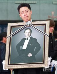 강원래 사과 "고 신해철, 모욕도 비하 의도 없어…친한 척도 아니다"