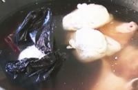 곰팡이에 악취까지…‘대장균 족발’ 유통한 40개 업소 적발