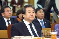 김무성, 퇴직공무원들에게 "마지막 애국심" 호소