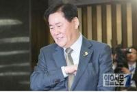 최경환 ‘정규직과보호’논란, 이인제 옹호 VS 김성태 비판