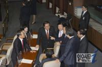 김무성 대표와 함께 야당 지도부를 찾아 애기하는 이완구 원내대표