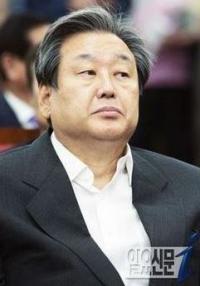 김무성 수첩 메모 논란 진실게임 점입가경...문건 파동 배후 K와 Y 누구?