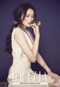 ‘꽃보다 천우희’ 청초한 매력의 ‘그라치아’ 화보 눈길