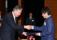 부영그룹 이중근 회장 국경 없는 장학금 기부, 외국 유학생에 총 26억원 전달