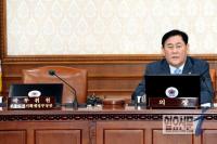 최경환 부총리 거침없는 행보 앞뒤