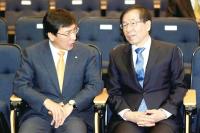 박원순 vs 안희정 대권 기싸움 내막