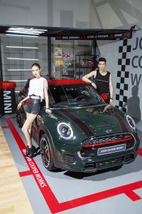MINI 역사상 가장 강력한 뉴 MINI JCW