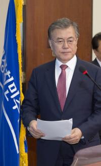 문재인, 오늘 재신임 투표 철회 서면 발표