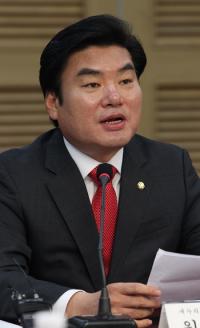 원유철 "의총서 거부하면 '안심번호제' 불가"..김무성과 대립각