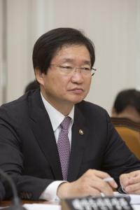 김영석 해양수산부 장관 인사청문회 내달 3일..소유 재산 '4억'