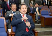 김무성 "새누리 재집권해야 한국 미래 보장..협조 안 하는 야당, 답답"