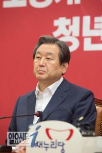 김무성 "노동개혁 반대는 청년 희망 빼앗는 비애국적 행위"